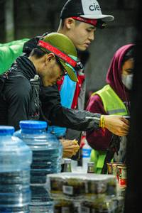 BIB: 000, 
                            <button type="button" onclick="openModal(22308316)" class="btn btn-primary btn-sm float-right btn-popup" data-toggle="modal" data-target=".modal-high-quality">
                        <i class="fas fa-shopping-cart"></i> Add to Cart
                    </button>
                                            <button type="button" onclick="isThisMe(22308316, true)" class="btn btn-success btn-sm float-right btn-popup btn-isme hidden" data-toggle="tooltip" data-placement="bottom" title="นี่คือรูปของคุณใช่ไหม คลิกที่นี่เพื่อเอาเข้าอัลบั้ม">
                        <i class="fas fa-plus"></i> Add to album
                    </button>
                    <button type="button" onclick="isThisMe(22308316, false)" class="btn btn-warning btn-sm float-right btn-popup btn-isnotme hidden">
                        <i class="fas fa-ban"></i> Remove from album
                    </button>